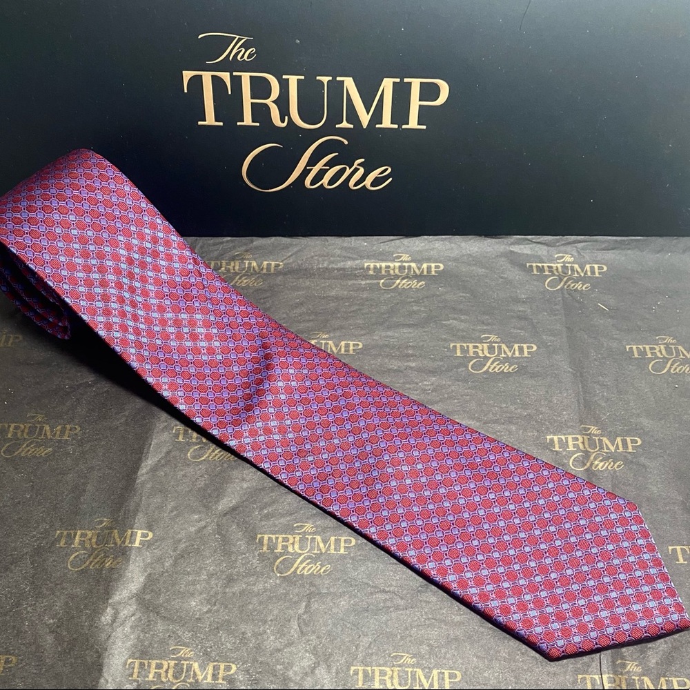 Donald Trump Signature Collection Tie-  New w Tags